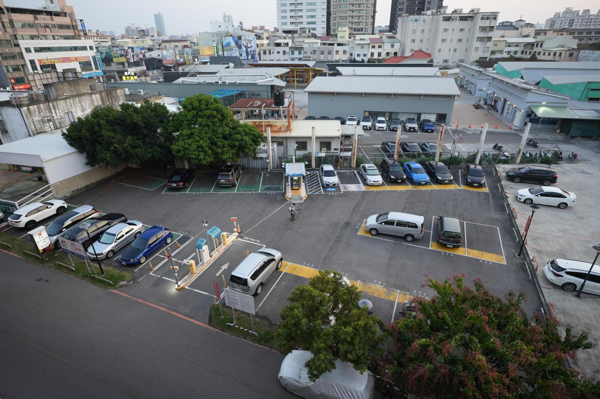 Moment Inn Tainan Esterno foto