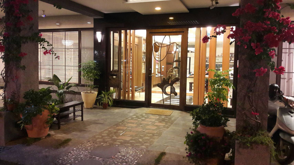 Moment Inn Tainan Esterno foto
