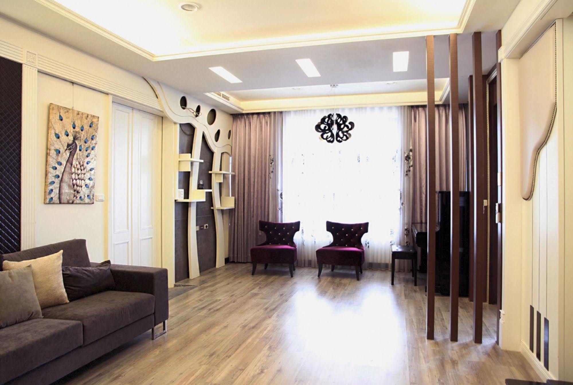Moment Inn Tainan Esterno foto