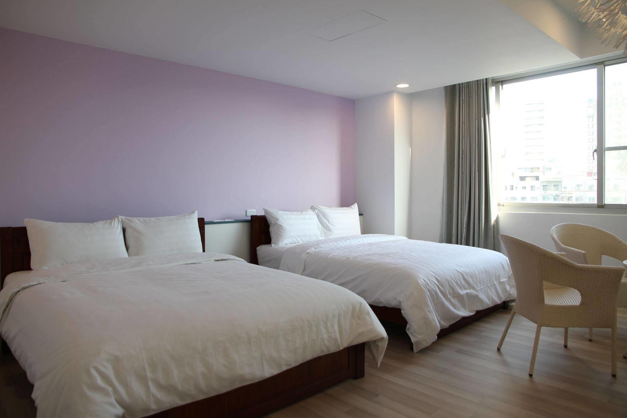Moment Inn Tainan Esterno foto