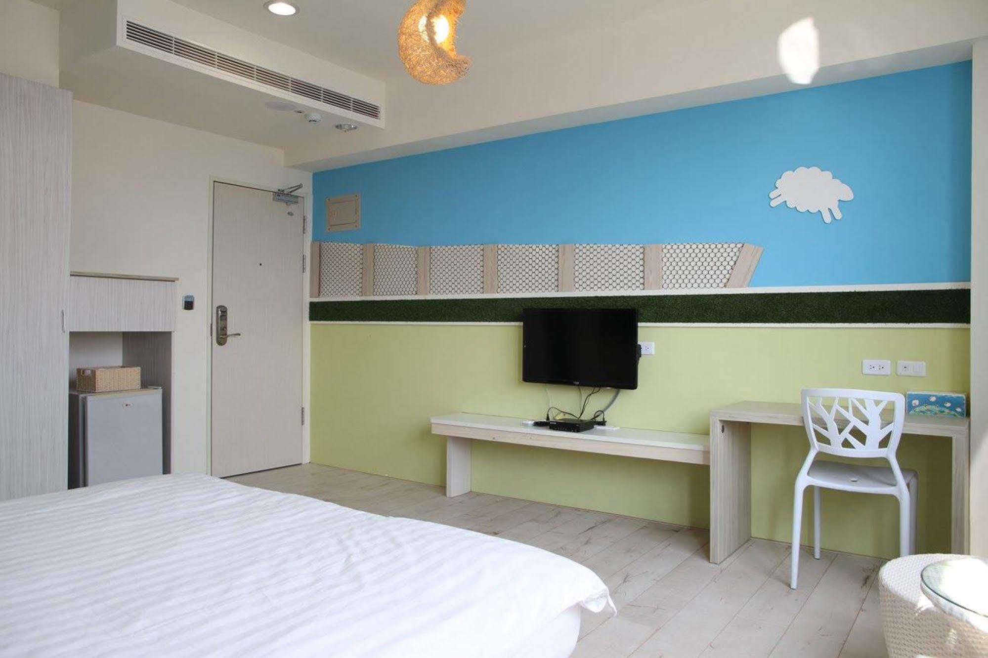 Moment Inn Tainan Esterno foto