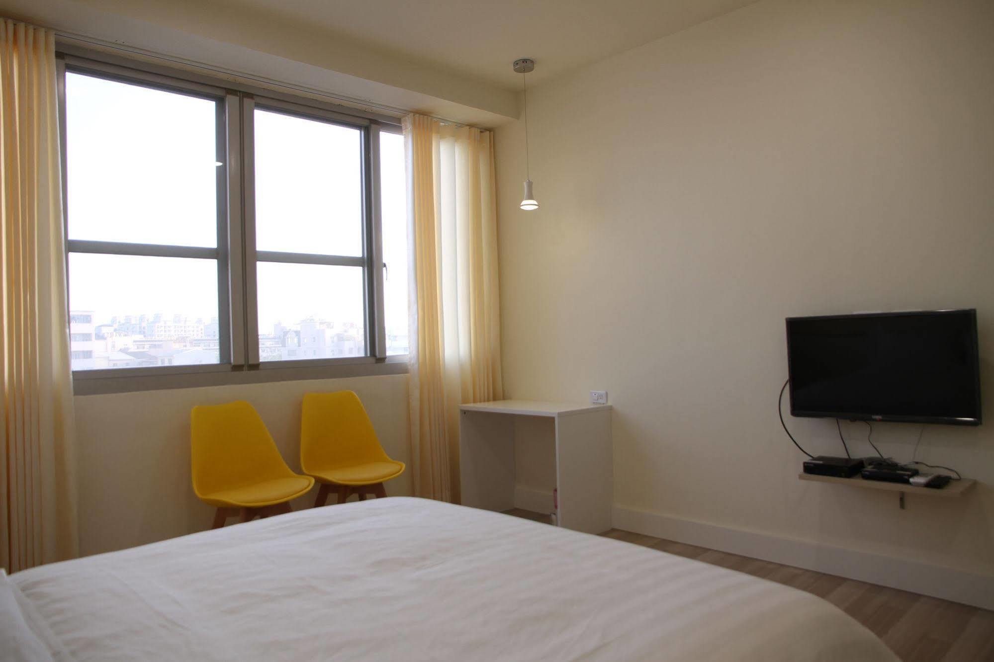 Moment Inn Tainan Esterno foto